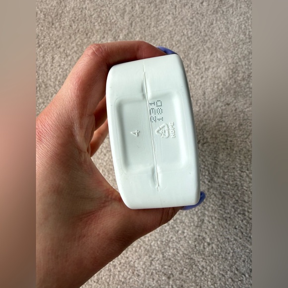 Divi Shampoo - Picture 3 of 4